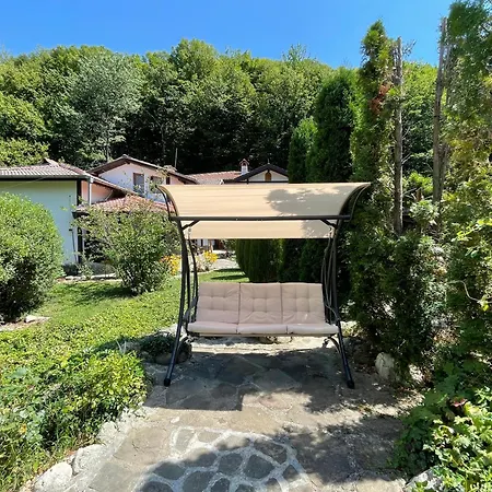 Marina - Private With Heated Pool - Bbq - Mountain View And Direct Access To Forest And River - Sleeps 10 *
