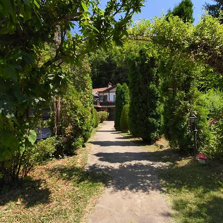 Villa Marina - Private With Heated Pool - Bbq - Mountain View And Direct Access To Forest And River - Sleeps 10